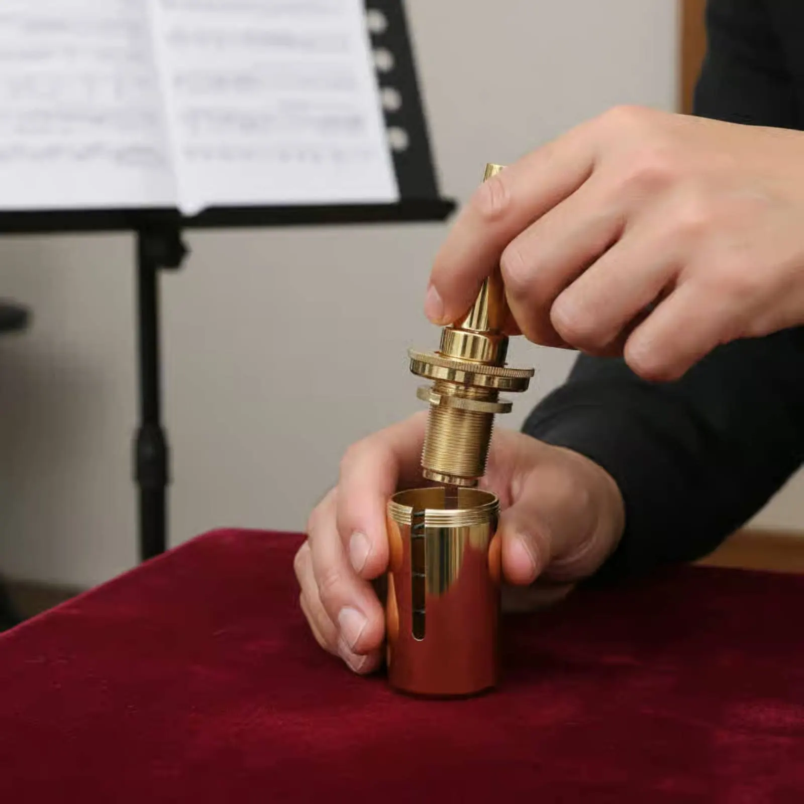 Mouthpiece Pressure Reducer Beginner Friendly Trumpet Pressure Reducing Valve Trumpet Mouthpiece Practice Aid Portable
Mouthpiece Pressure Reducer Beginner Friendly Trumpet Pressure Reducing Valve Trumpet Mouthpiece Practice Aid Portable