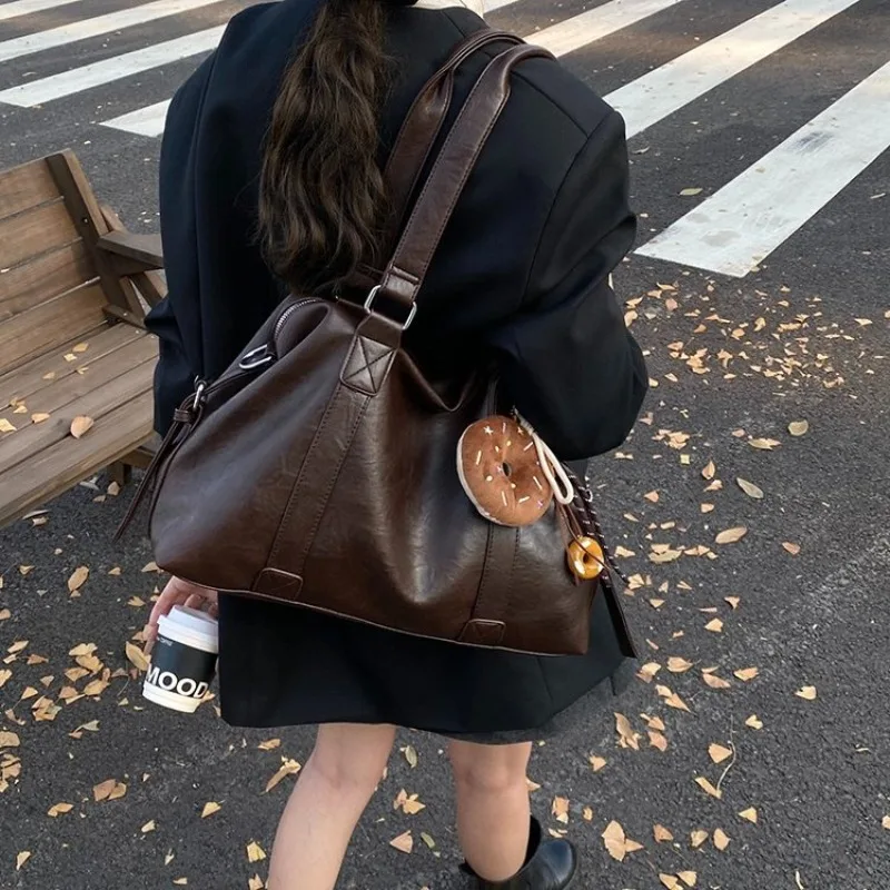 High-Quality Leather Designer Diaper Bag Women Luxury Large Capacity Tote Elegant Crossbody Shoulder Bag For Casual Style
High-Quality Leather Designer Diaper Bag Women Luxury Large Capacity Tote Elegant Crossbody Shoulder Bag For Casual Style