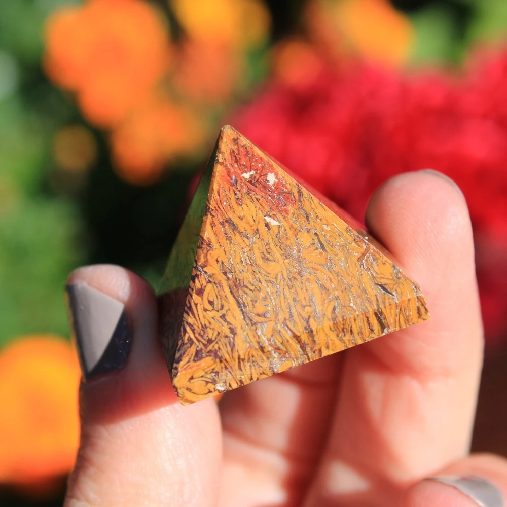 Natural Golden Silk Jade Pyramid Crystal Gifts for Parents Crystal Collection Home Decor Home Decoration Holiday Party Favors
Natural Golden Silk Jade Pyramid Crystal Gifts for Parents Crystal Collection Home Decor Home Decoration Holiday Party Favors