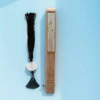 Retro Folding Fan Silk and Bamboo Material Classic Elegant Wall Ornament Traditional Chinese Style Classic Folding Fan
Retro Folding Fan Silk and Bamboo Material Classic Elegant Wall Ornament Traditional Chinese Style Classic Folding Fan