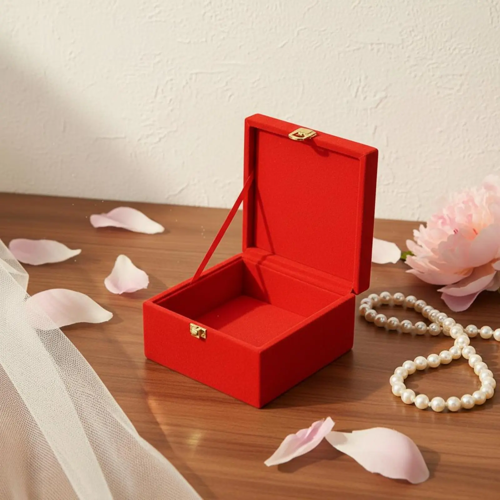 Wedding Jewelry Box Gold Latch Red Jewelry Gift Box for Brides, Bridal
Wedding Jewelry Box Gold Latch Red Jewelry Gift Box for Brides, Bridal