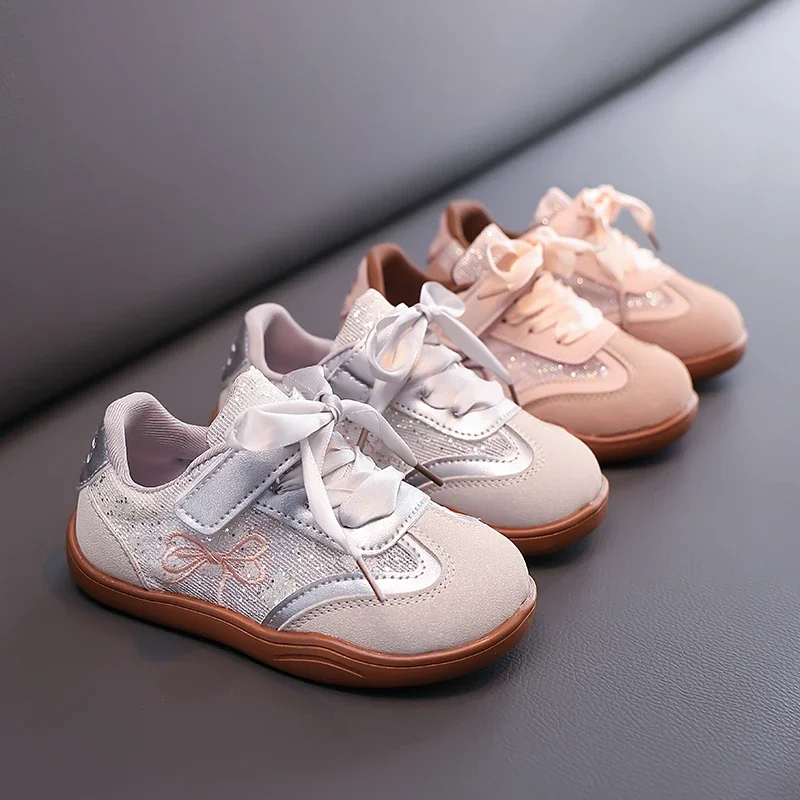 Girls Princess Shoes Soft Sole Hook&loop Kids Casual Shoes Sweet Ribbons 2025 New Children Flat Shoes Round Toes Sweet Bows
Girls Princess Shoes Soft Sole Hook&loop Kids Casual Shoes Sweet Ribbons 2025 New Children Flat Shoes Round Toes Sweet Bows