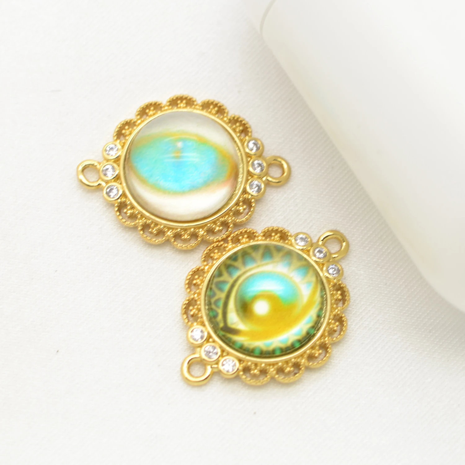 Color Eye Connector for Jewelry Making Accessories Resin Cubic Zirconia Gold Color Accessories Brass Connection Clasps 3 Pieces
Color Eye Connector for Jewelry Making Accessories Resin Cubic Zirconia Gold Color Accessories Brass Connection Clasps 3 Pieces