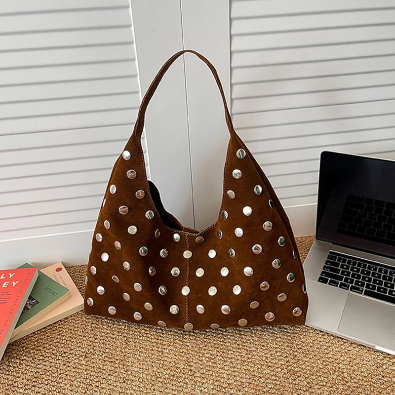 Женская сумка через плечо с заклепками, модная вместительная сумка из искусственной замши, ретро-сумка через плечо, трендовая сумка для мотоциклистов, сумка для покупок
Женская сумка через плечо с заклепками, модная вместительная сумка из искусственной замши, ретро-сумка через плечо, трендовая сумка для мотоциклистов, сумка для покупок