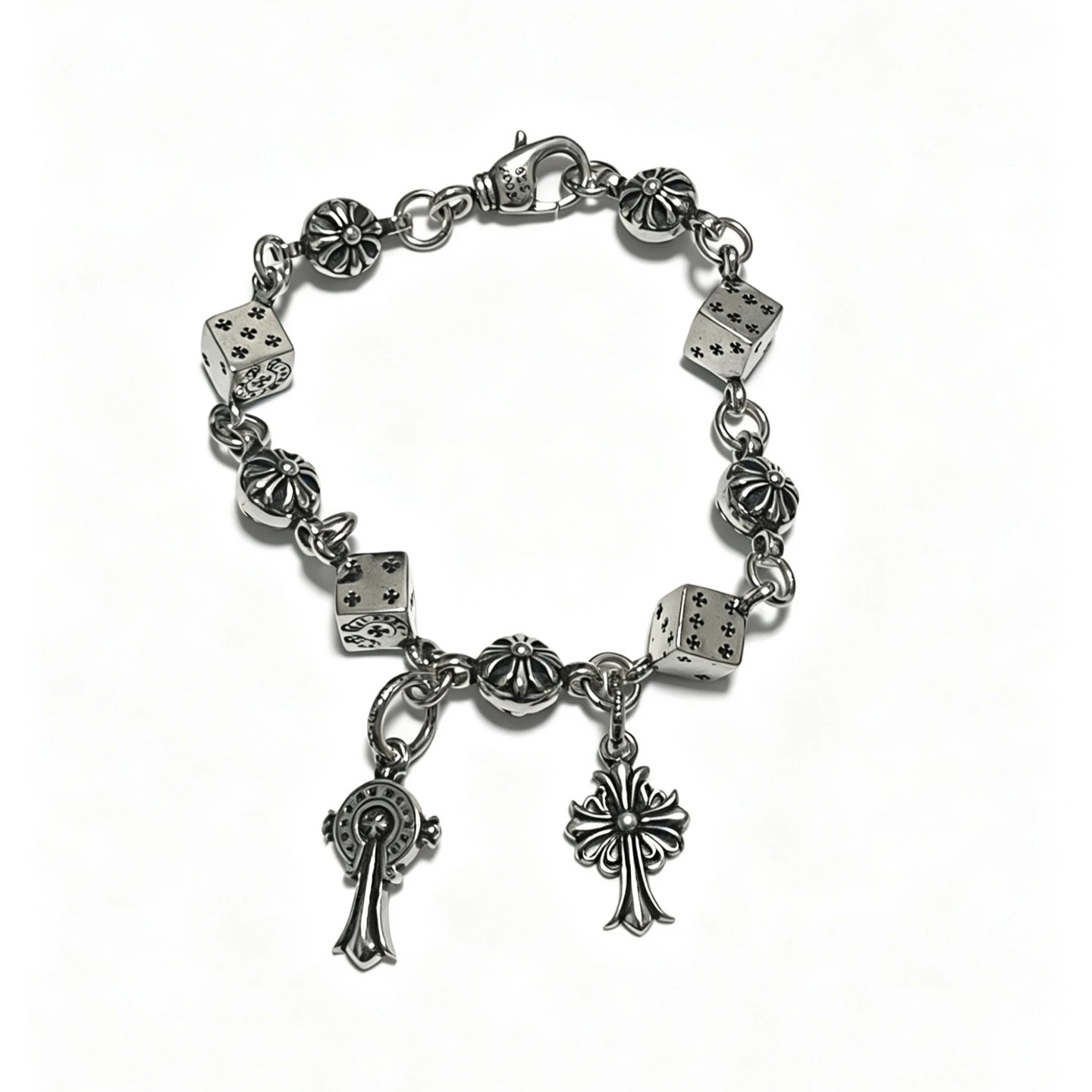Charm Dice Light Luxury Bracelet S925 Sterling Silver Premium Light Luxury Cross Elegant CH Accessories bracelet
Charm Dice Light Luxury Bracelet S925 Sterling Silver Premium Light Luxury Cross Elegant CH Accessories bracelet