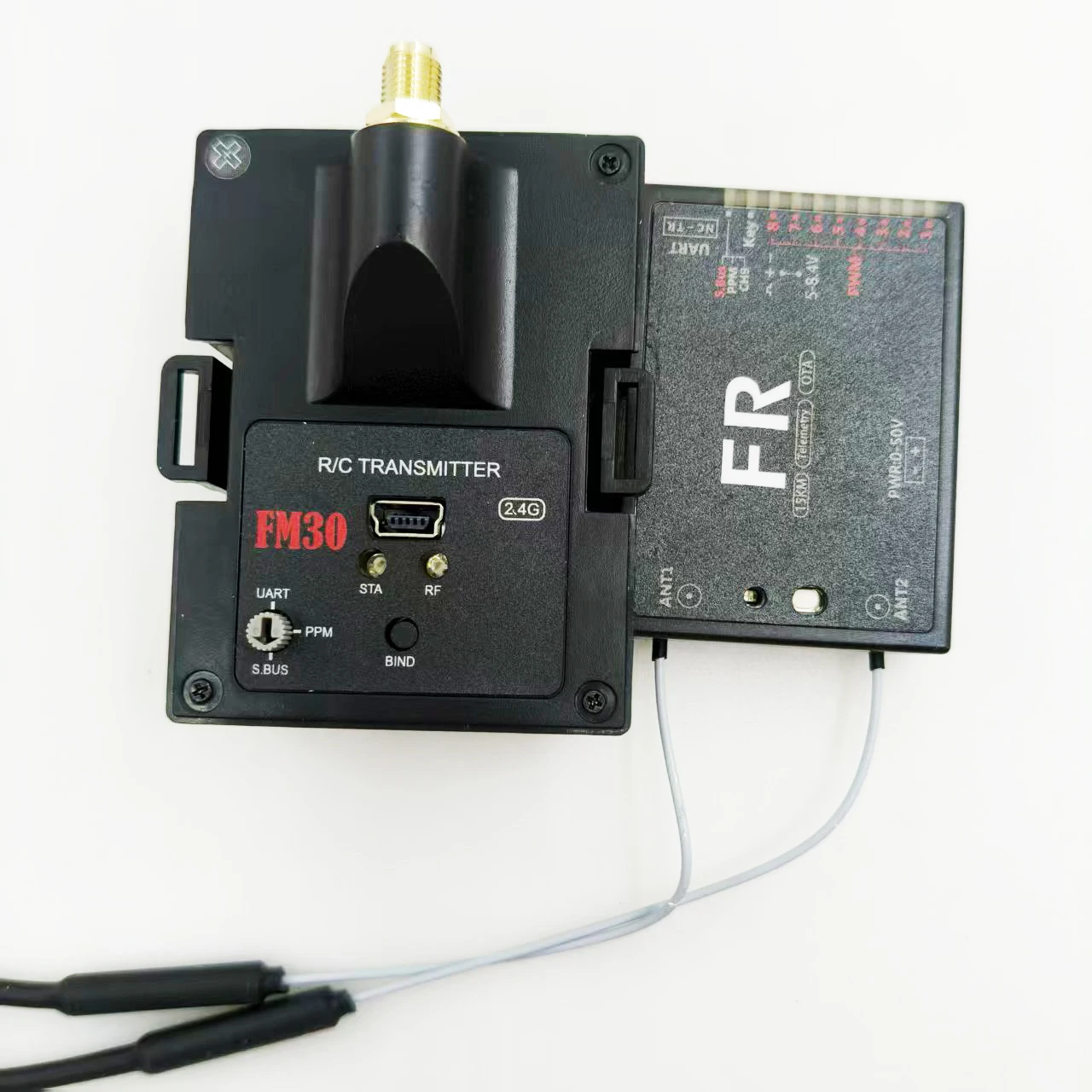 SIYI FM30 телеметрия Datalink дальнего действия Bluetooth 2,4G 30 км радиомодуль с мини-приемником FR OpenTX OTA гоночные дроны RC 
SIYI FM30 телеметрия Datalink дальнего действия Bluetooth 2,4G 30 км радиомодуль с мини-приемником FR OpenTX OTA гоночные дроны RC