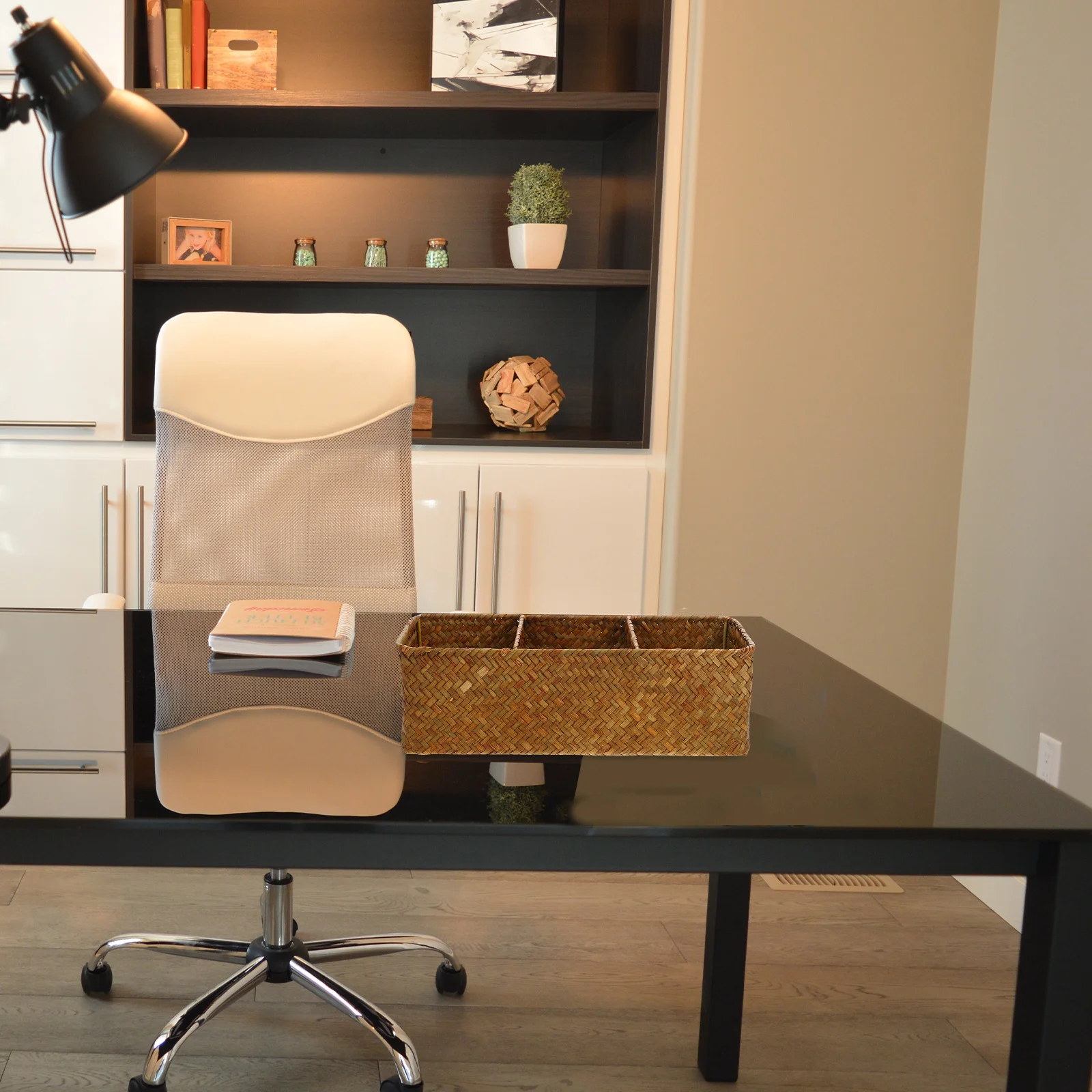 Woven Rectangular Storage Basket 3-Compartment Organizer For Desktop Home Bathroom Makeup Cables Accessories Sundries Box
Woven Rectangular Storage Basket 3-Compartment Organizer For Desktop Home Bathroom Makeup Cables Accessories Sundries Box