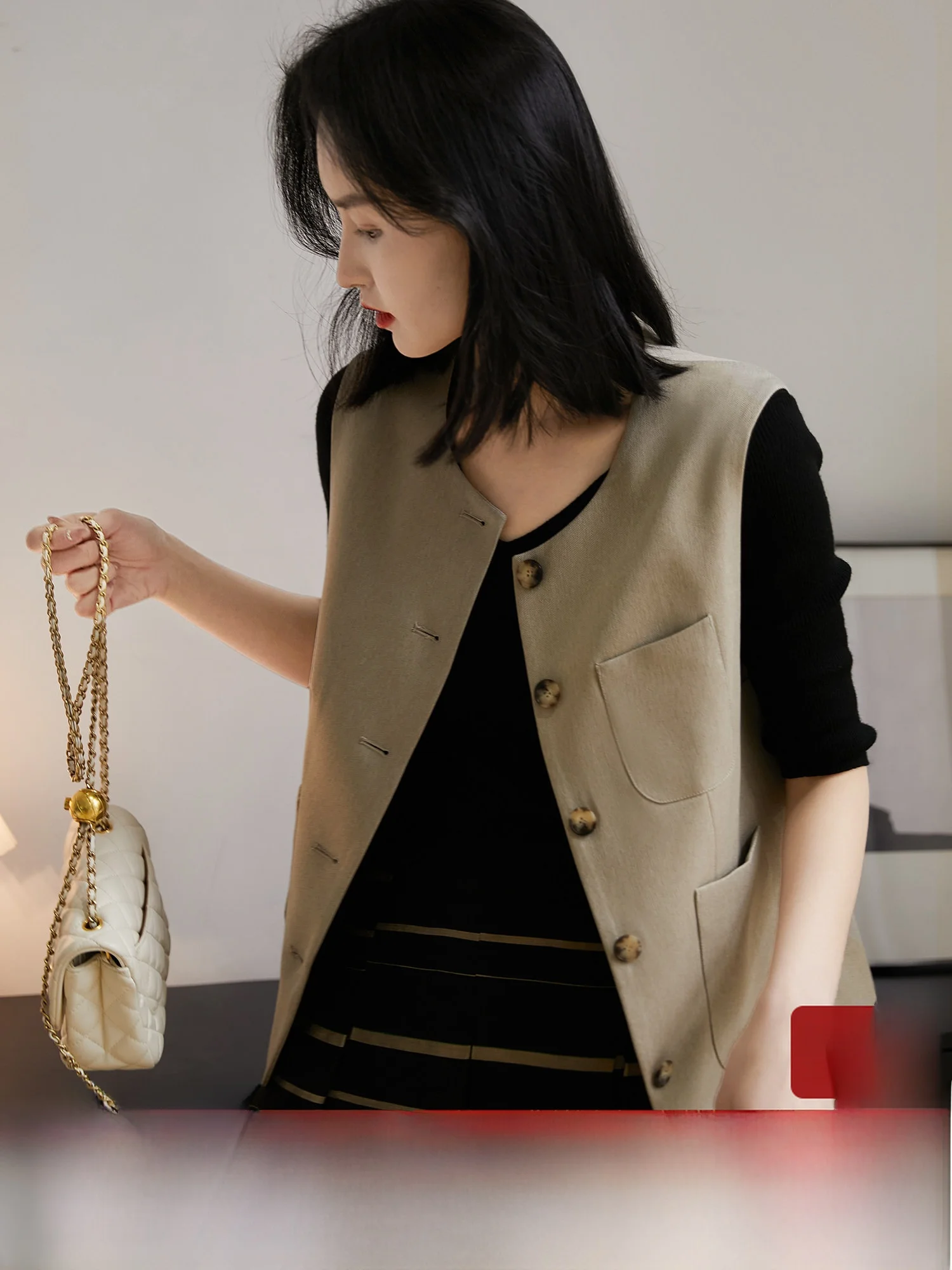 Xhange Retro Sli Tee ket Women's Vest Commute Faion Layering Svel round Ne Polyester Fiber Vest
Xhange Retro Sli Tee ket Women's Vest Commute Faion Layering Svel round Ne Polyester Fiber Vest