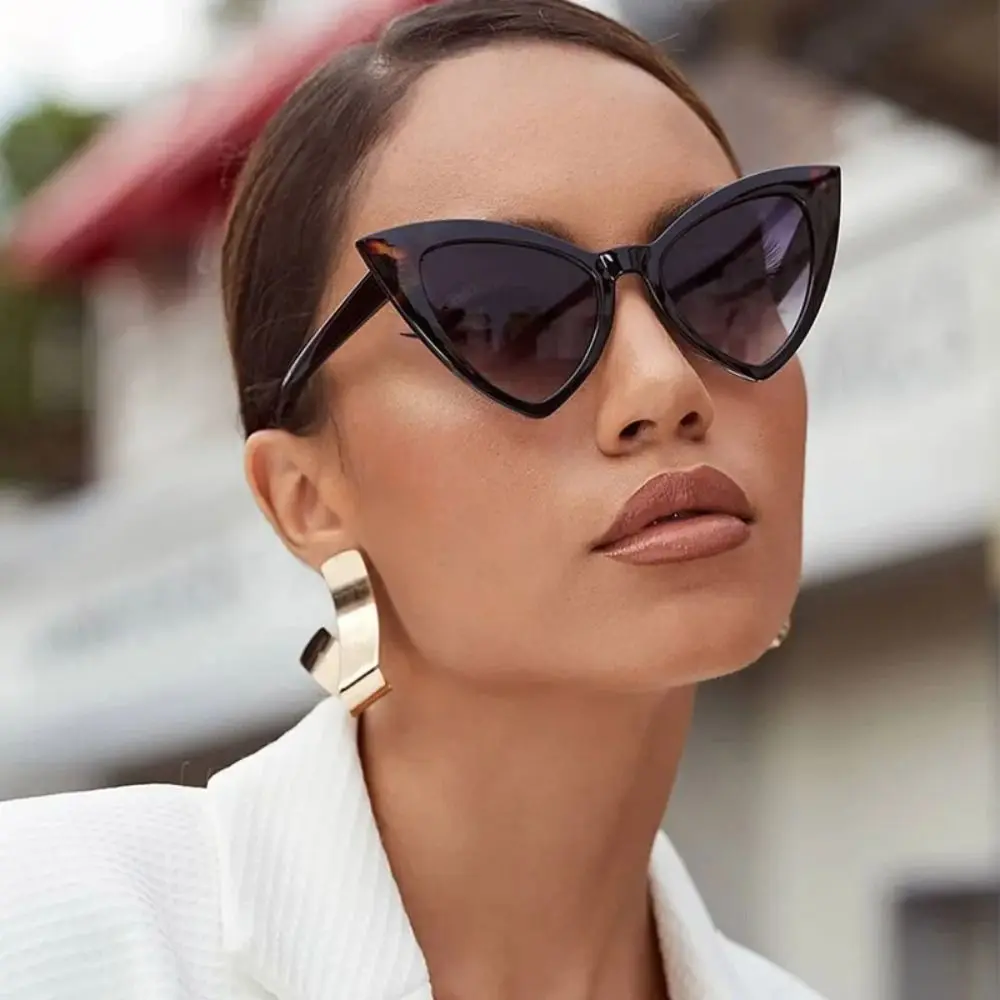 Trendy Small Frame Cat's Eye Sunglasses UV400 Streetwear Sunglasses for Women Accessories Eyewear Outdoors
Trendy Small Frame Cat's Eye Sunglasses UV400 Streetwear Sunglasses for Women Accessories Eyewear Outdoors