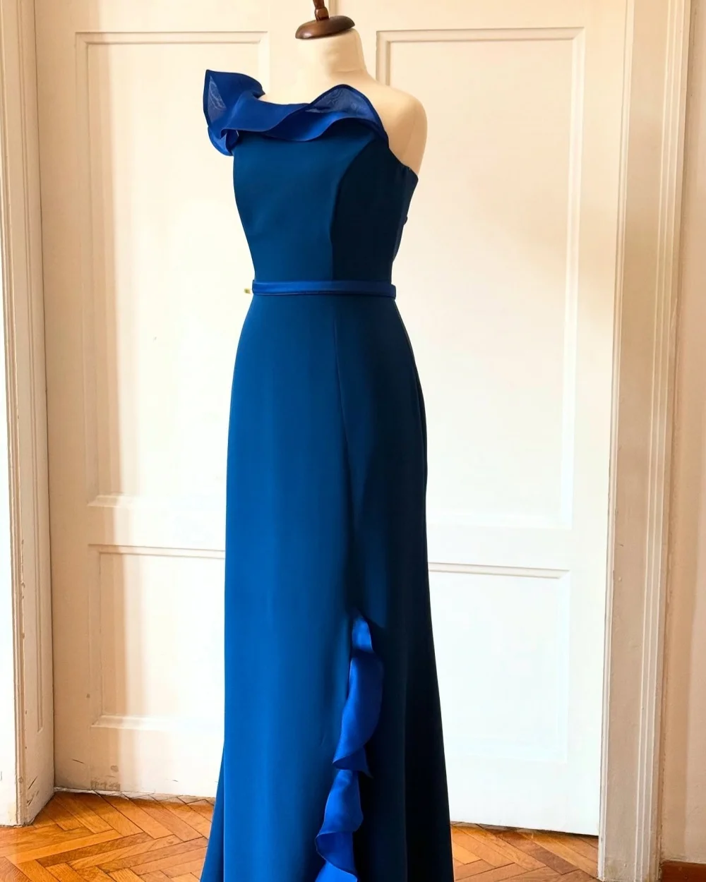 Customized High Quality Classic Jersey Ruched Sash Straight One-shoulder Long Dresses Bespoke Occasion Dresses Matching Fashion
Customized High Quality Classic Jersey Ruched Sash Straight One-shoulder Long Dresses Bespoke Occasion Dresses Matching Fashion