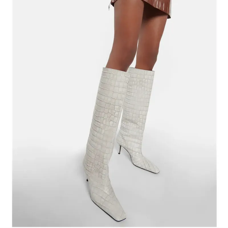 New Denim Knee Length Boots From Europe and America, Slim High Heels, Fashionable Square Toe Fashion Show, Women's Long Boots
New Denim Knee Length Boots From Europe and America, Slim High Heels, Fashionable Square Toe Fashion Show, Women's Long Boots