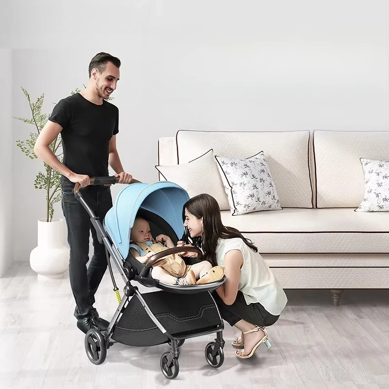 Детская коляска-трансформер 3-в-1 с высоким положением сиденья, четырехколесная, реверсивная, легкая и складная, с защитным бустером.
Детская коляска-трансформер 3-в-1 с высоким положением сиденья, четырехколесная, реверсивная, легкая и складная, с защитным бустером.