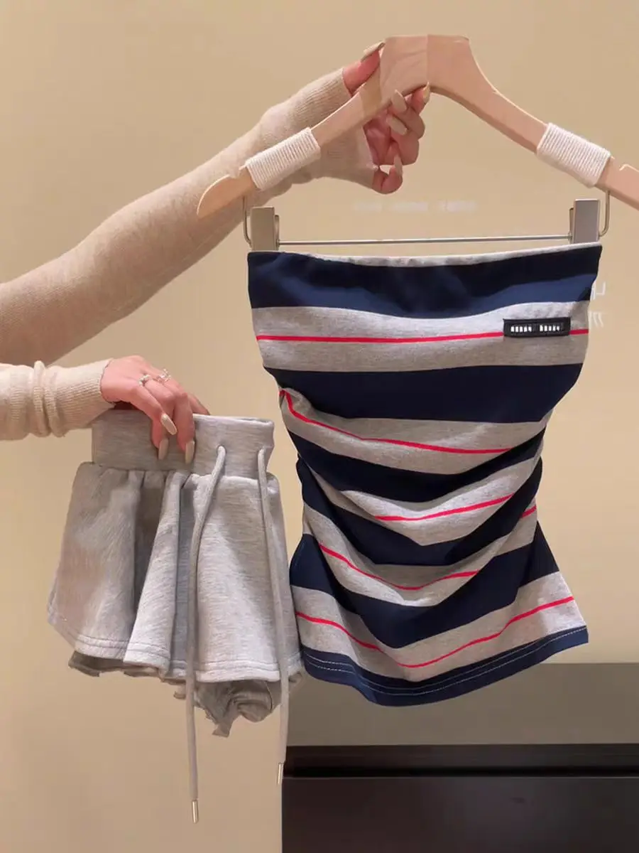 Pure Desire Color Block Striped Tube Top Vest Women's Design Sensation Short Skirt Slimming Two Piece Set Korean Style Commute
Pure Desire Color Block Striped Tube Top Vest Women's Design Sensation Short Skirt Slimming Two Piece Set Korean Style Commute