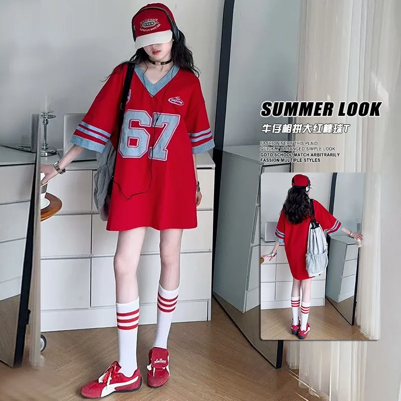 Girls Retro Print V-neck Short-sleeved Red Baseball T2025 Summer New Children's Loose Versatile Top
Girls Retro Print V-neck Short-sleeved Red Baseball T2025 Summer New Children's Loose Versatile Top