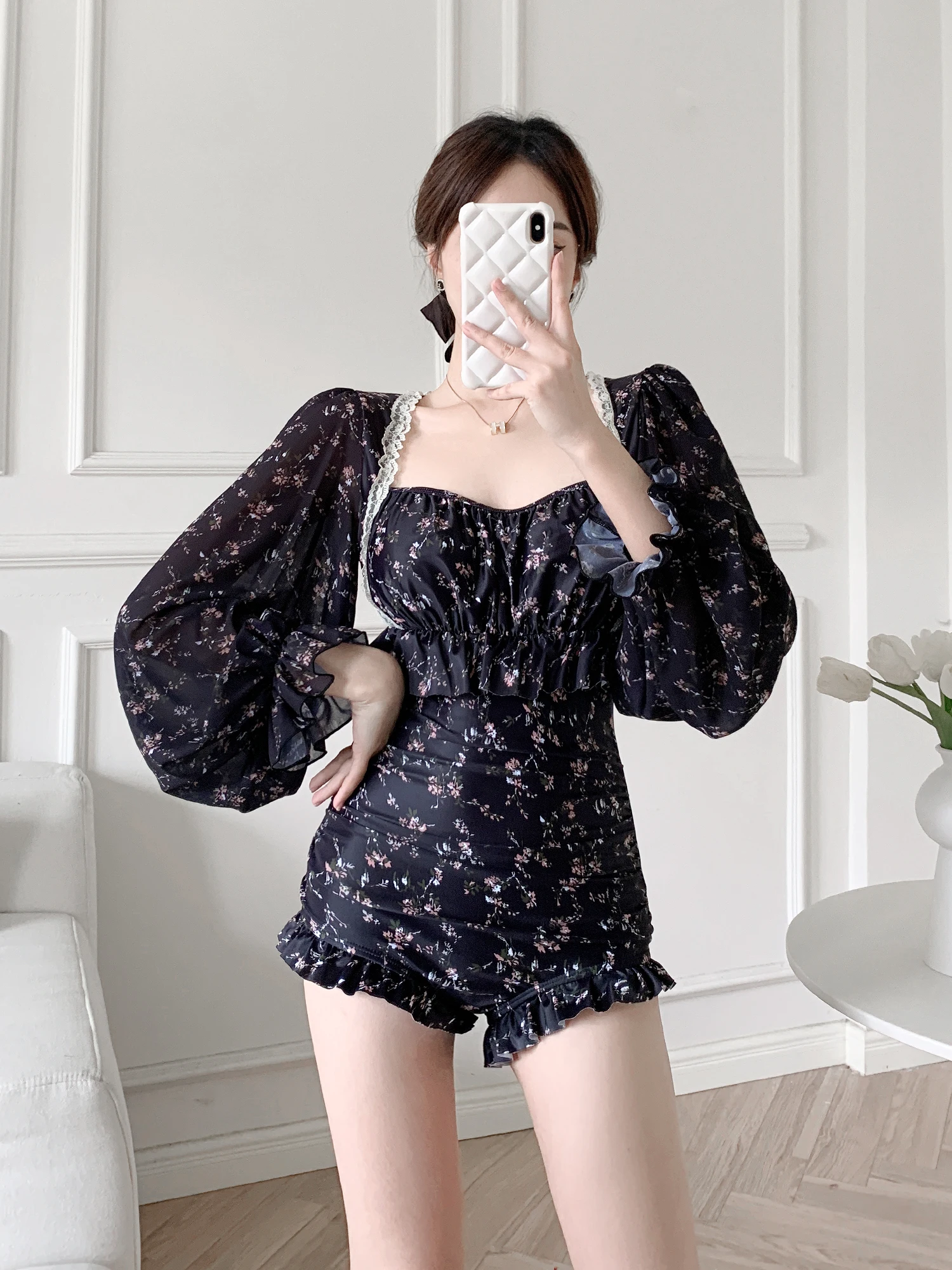 Новый женский слитный купальник 2025 года: сексуальный, с длинным рукавом, термокомфортный, моделирующий фигуру, повседневный, для плавания и отдыха
Новый женский слитный купальник 2025 года: сексуальный, с длинным рукавом, термокомфортный, моделирующий фигуру, повседневный, для плавания и отдыха