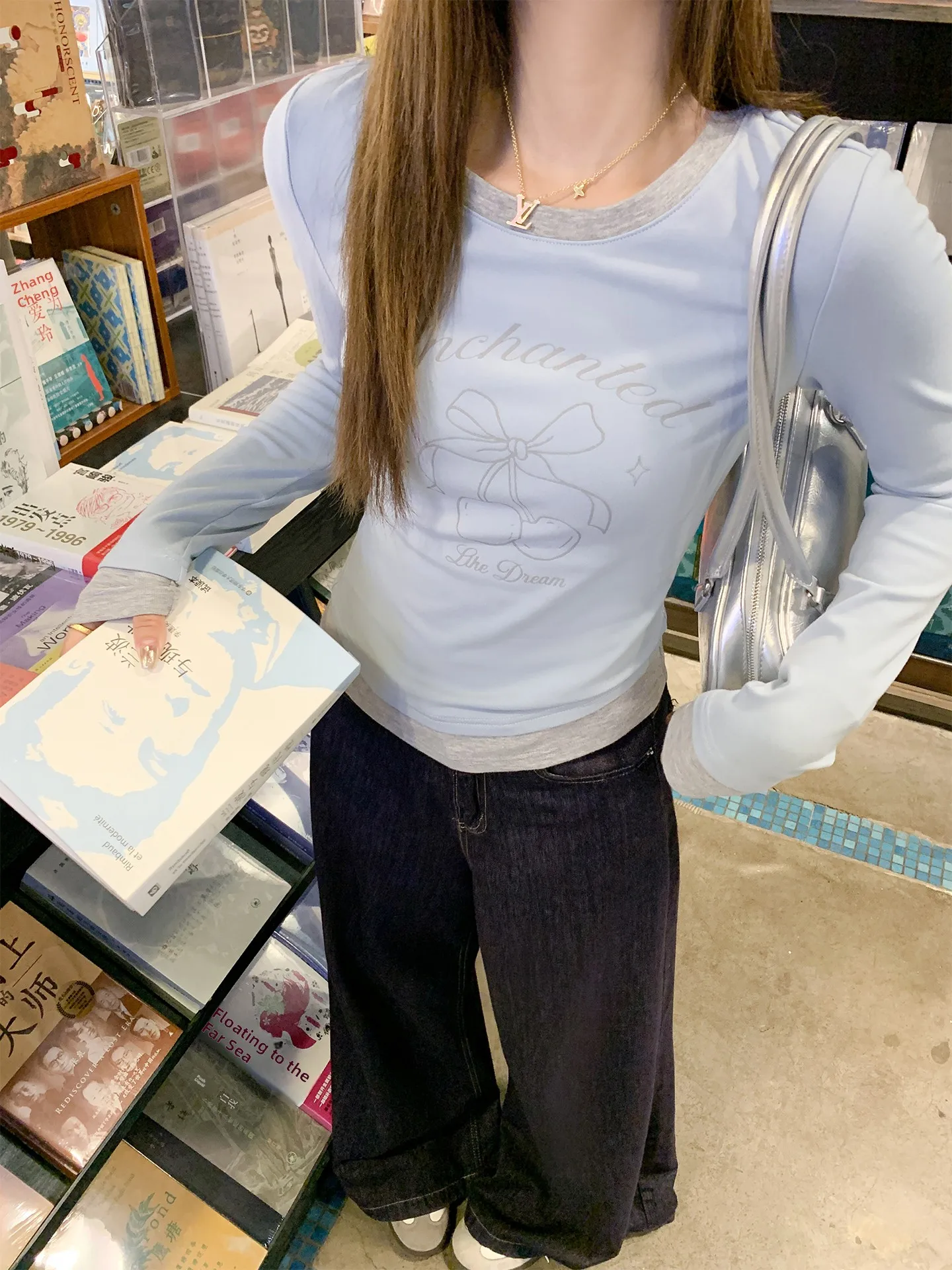 Синяя женская футболка с цветочным принтом Long Sve Base irt, внутренняя одежда, облегающая осенне-зимняя новинка, нижнее белье, цельный топ
Синяя женская футболка с цветочным принтом Long Sve Base irt, внутренняя одежда, облегающая осенне-зимняя новинка, нижнее белье, цельный топ