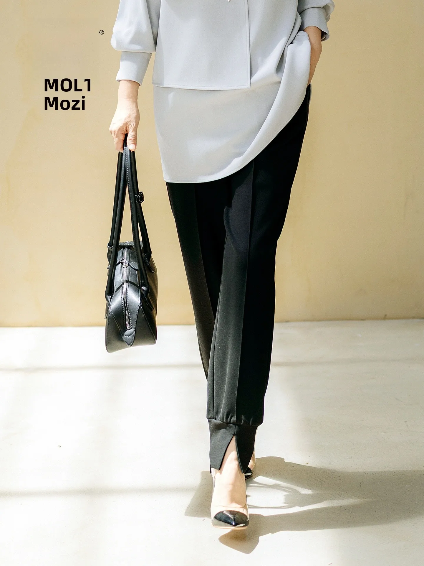 High Waist Slit Long Pants for Middle-Aged And Elderly Women Spring Autumn Fashion Slim Fit Trousers Comfortable Sporty Style
High Waist Slit Long Pants for Middle-Aged And Elderly Women Spring Autumn Fashion Slim Fit Trousers Comfortable Sporty Style