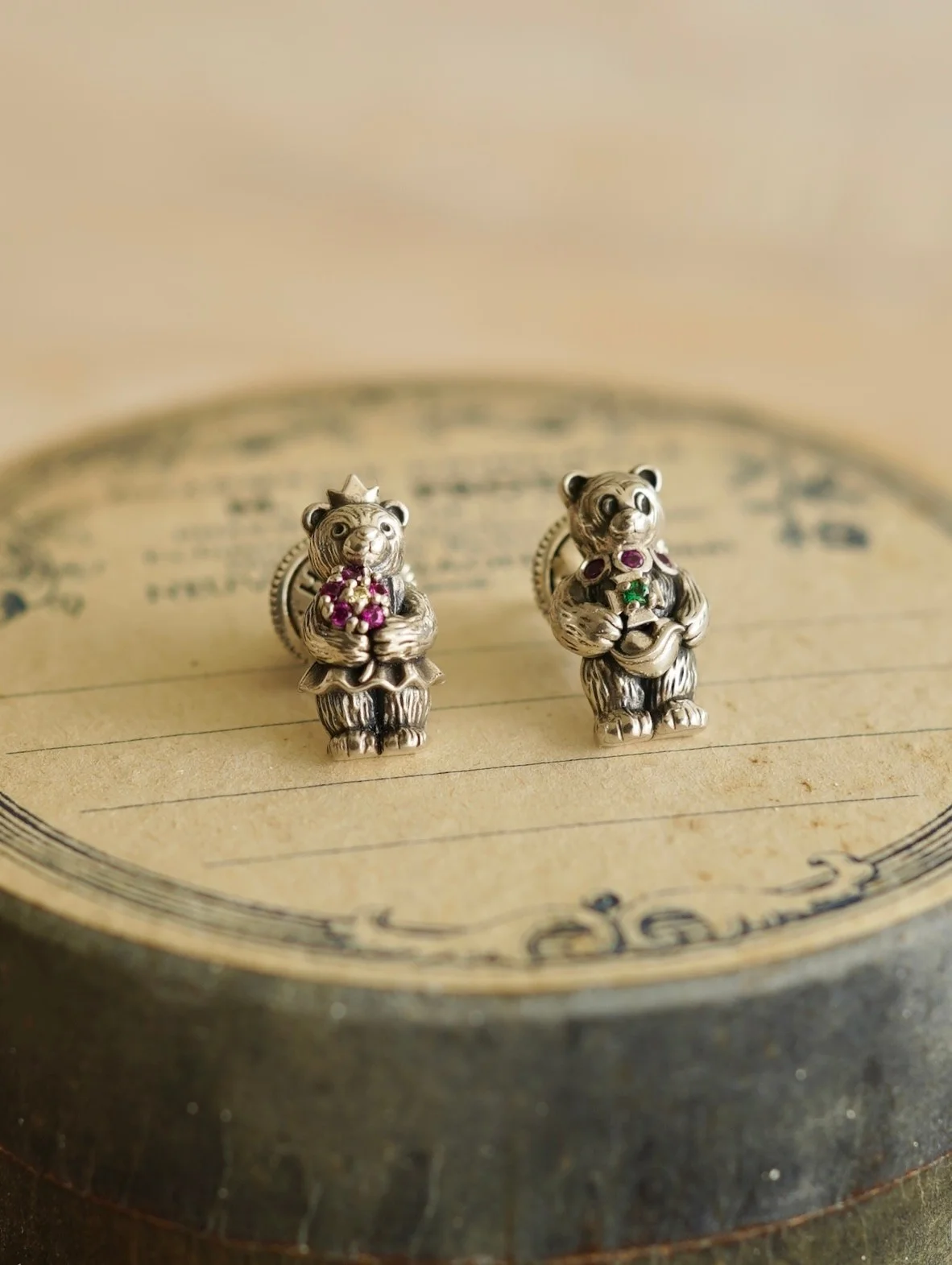 Original Design 925 Sterling Silver Bear Planet Flower Bouquet Stud Earrings Vintage Childhood Fun Sleep Lotus Eternal Ear Je...
Original Design 925 Sterling Silver Bear Planet Flower Bouquet Stud Earrings Vintage Childhood Fun Sleep Lotus Eternal Ear Je...
