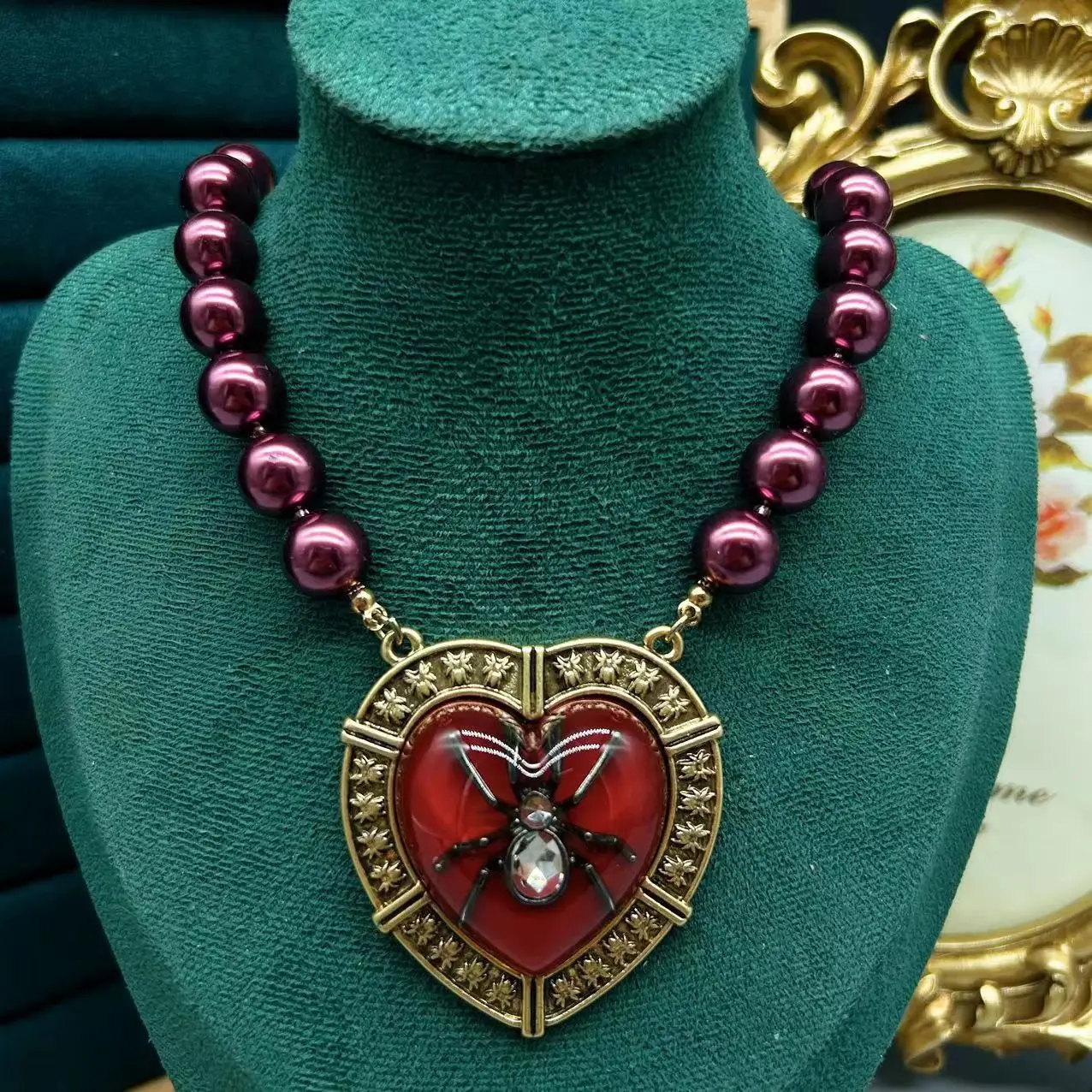 Vintage Animal Spider Love Heart Cute Sweet Glass Pearls Necklace Retro Fashion High Grade Jewelry For Women
Vintage Animal Spider Love Heart Cute Sweet Glass Pearls Necklace Retro Fashion High Grade Jewelry For Women