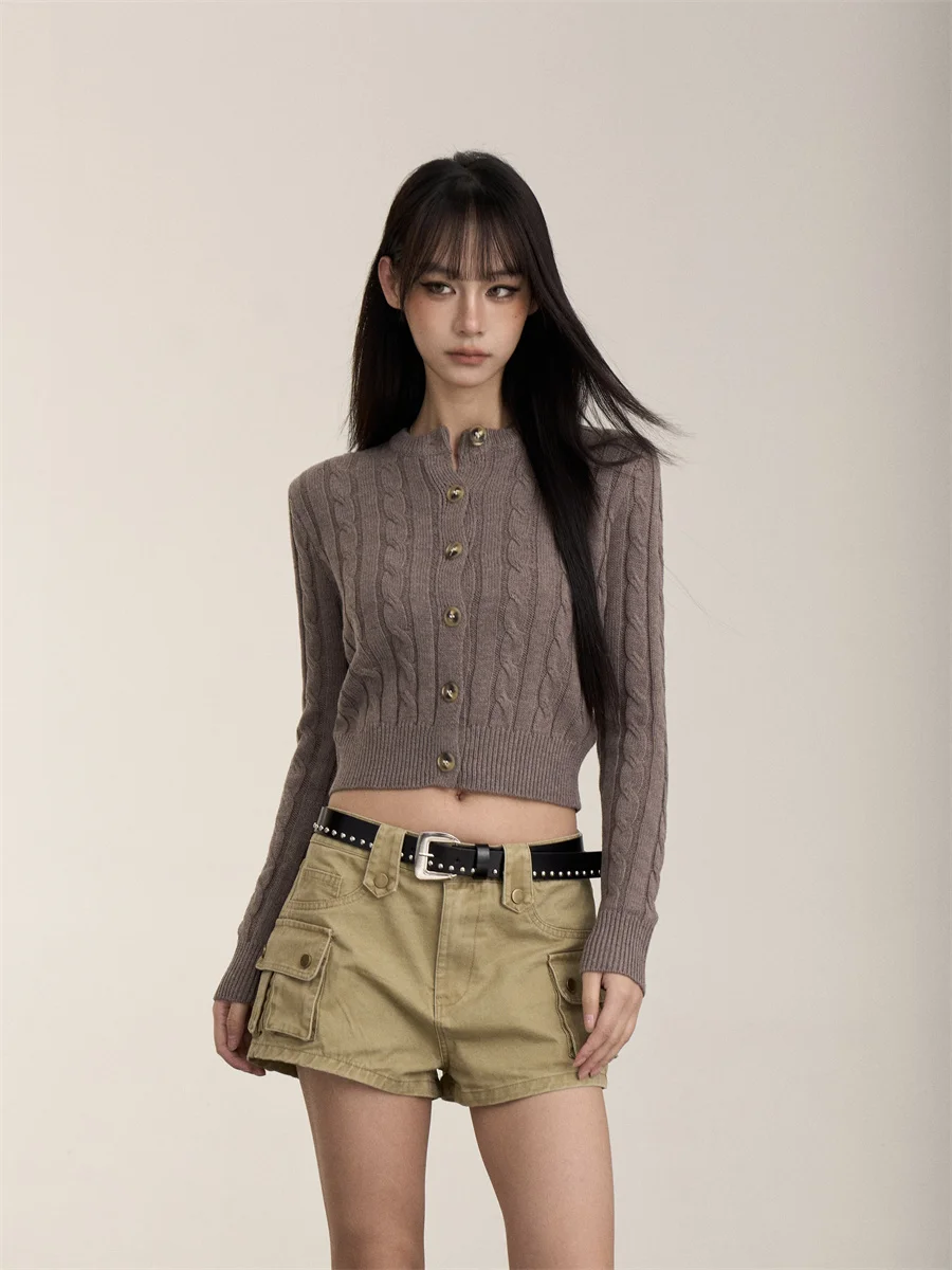 Retro American Twist Braid Knitted ort round Ne Open Cardigan Women's Faionable Top Long Sve Button Ba Closure
Retro American Twist Braid Knitted ort round Ne Open Cardigan Women's Faionable Top Long Sve Button Ba Closure