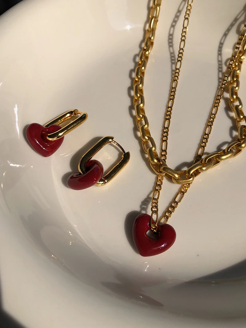 Brass Plated 18K Gold Geo Chained Heart Necklaces Women Jewelry Punk Party T Show Designer Club Ins Rare Japan Korean Trendy
Brass Plated 18K Gold Geo Chained Heart Necklaces Women Jewelry Punk Party T Show Designer Club Ins Rare Japan Korean Trendy