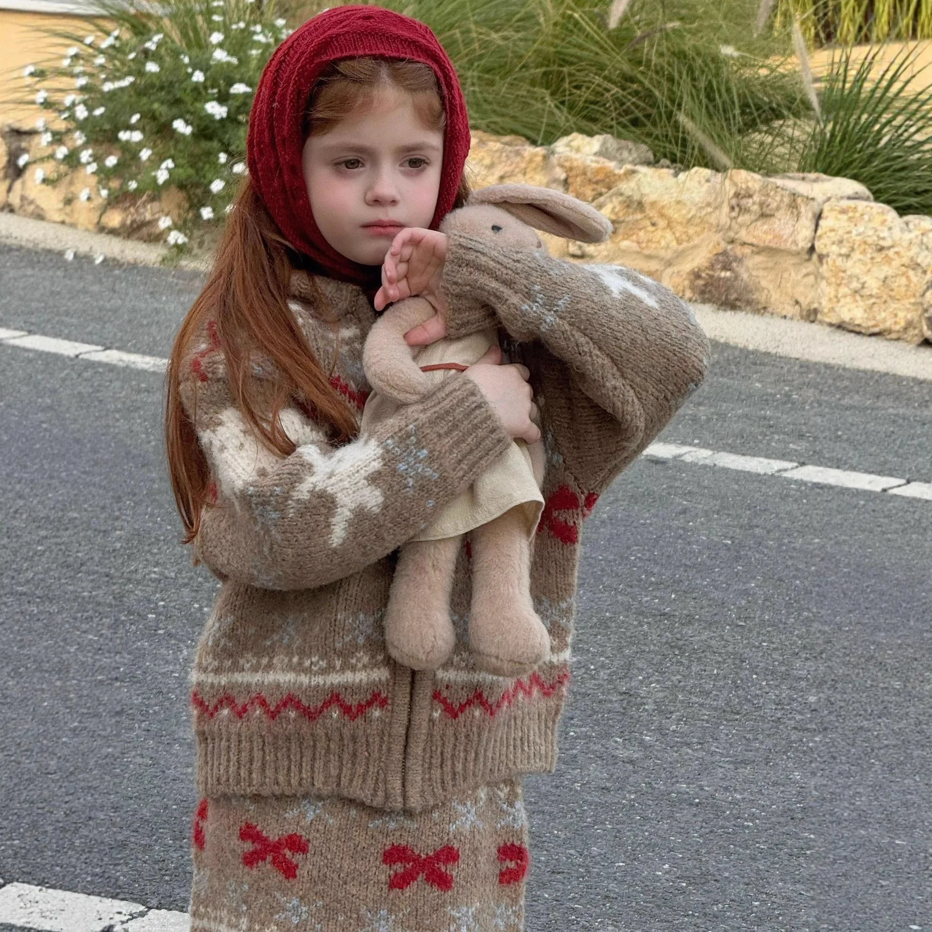 2025 Autumn Winter New Girls Retro Set Children Thick Jacquard Sweater Cardigan Coat Skirt Two Piece Set
2025 Autumn Winter New Girls Retro Set Children Thick Jacquard Sweater Cardigan Coat Skirt Two Piece Set