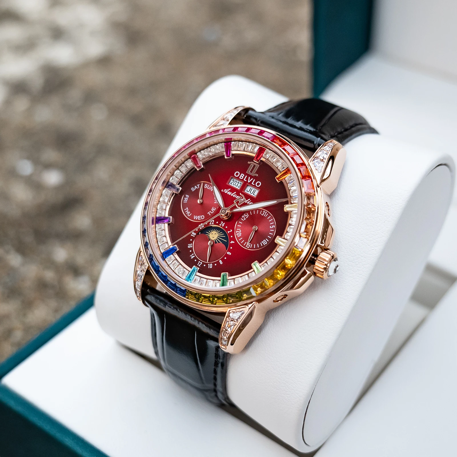 OBLVLO Men's Classic Watch with Colorful Diamonds Bezel Red Dial Mechanical Automatic Moonphase Multifunction Leather Strap GCM-MUT
OBLVLO Men's Classic Watch with Colorful Diamonds Bezel Red Dial Mechanical Automatic Moonphase Multifunction Leather Strap GCM-MUT