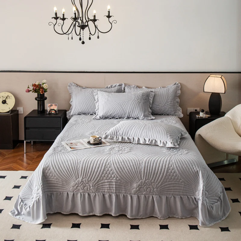3Pcs Embossed Quilted Ruffles Bedspread Bed Cover Coverlet Bed Sheets With Pillowcases 240x250cm
3Pcs Embossed Quilted Ruffles Bedspread Bed Cover Coverlet Bed Sheets With Pillowcases 240x250cm
