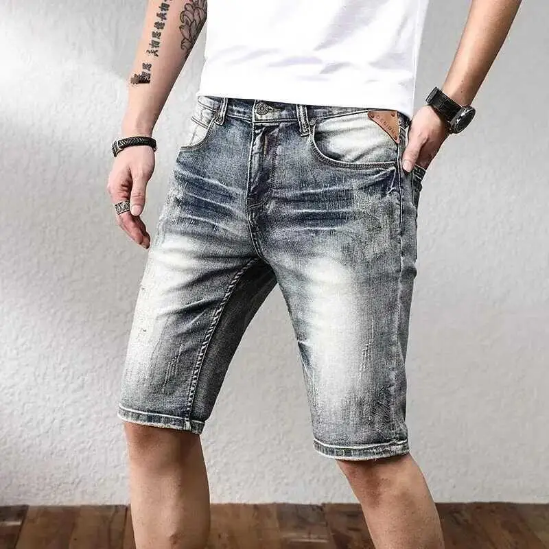 New Jeans Kpop Summer Casual Denim Knee Length Men's High-end Fashion Korean Trendy Slim Vintage Short Pants Mid-length Shorts
New Jeans Kpop Summer Casual Denim Knee Length Men's High-end Fashion Korean Trendy Slim Vintage Short Pants Mid-length Shorts