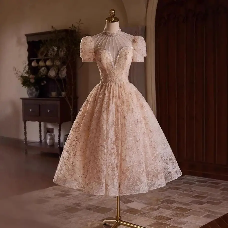 Роскошное вечернее платье с открытой спиной и цветочным принтом, женское элегантное платье для выпускного вечера с короткими рукавами и половиной воротника, тонкие платья миди с бисером
Роскошное вечернее платье с открытой спиной и цветочным принтом, женское элегантное платье для выпускного вечера с короткими рукавами и половиной воротника, тонкие платья миди с бисером