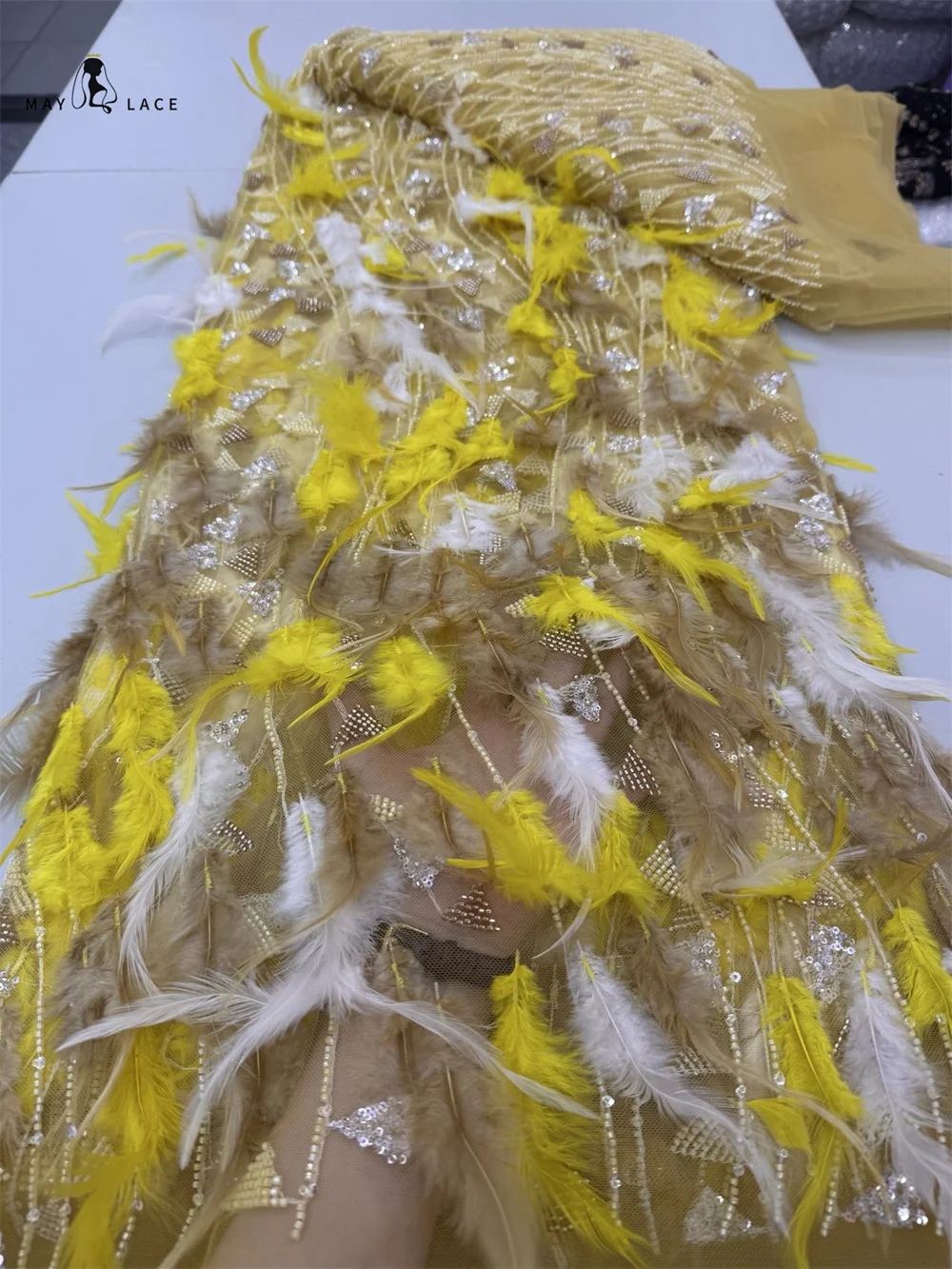 Latest African 3D Feather Net Laces 2025 High Quality Embroidered Beads Sequins Mesh Fabric For Nigeria Wedding Party Dresses
Latest African 3D Feather Net Laces 2025 High Quality Embroidered Beads Sequins Mesh Fabric For Nigeria Wedding Party Dresses