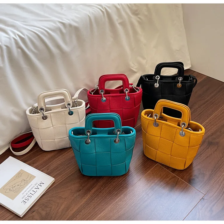 2025 New Woven Bucket Bag Women Casual Chic Shoulder Crossbody Top Handle Shopping Tote Basket Chic
2025 New Woven Bucket Bag Women Casual Chic Shoulder Crossbody Top Handle Shopping Tote Basket Chic