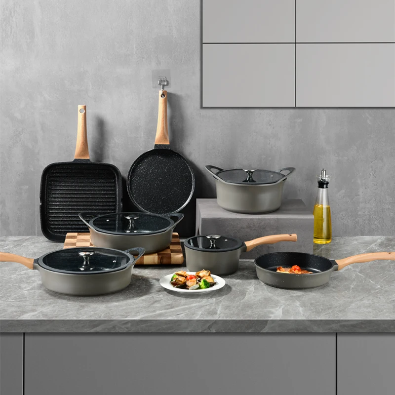 Самая продаваемая кухонная металлическая упаковка OEM с двойной ручкой, алюминиевый набор посуды с индукционным дном
Самая продаваемая кухонная металлическая упаковка OEM с двойной ручкой, алюминиевый набор посуды с индукционным дном