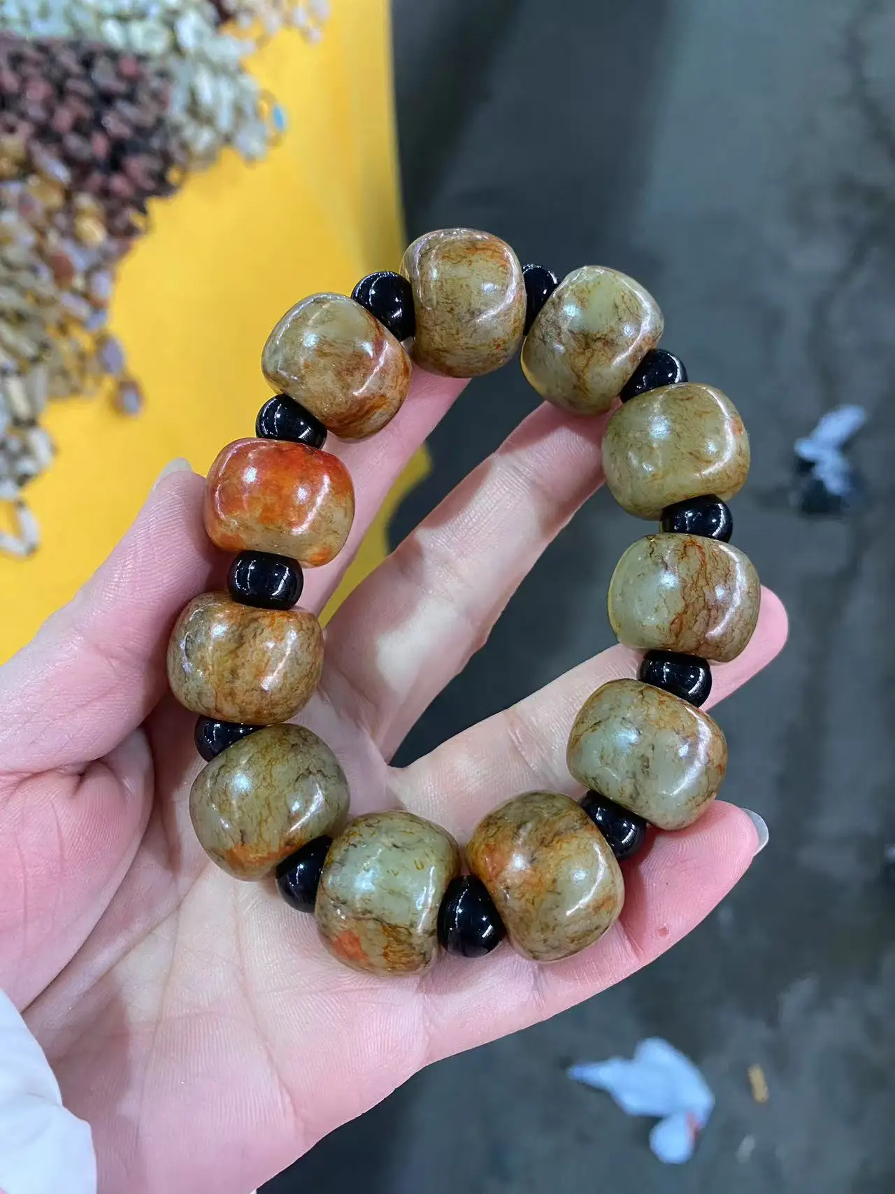 Natural Hotan Jade bracelet exquisite ancient jade bead chain bracelet Men and Women Fine Jewelry Accessories With certification
Natural Hotan Jade bracelet exquisite ancient jade bead chain bracelet Men and Women Fine Jewelry Accessories With certification