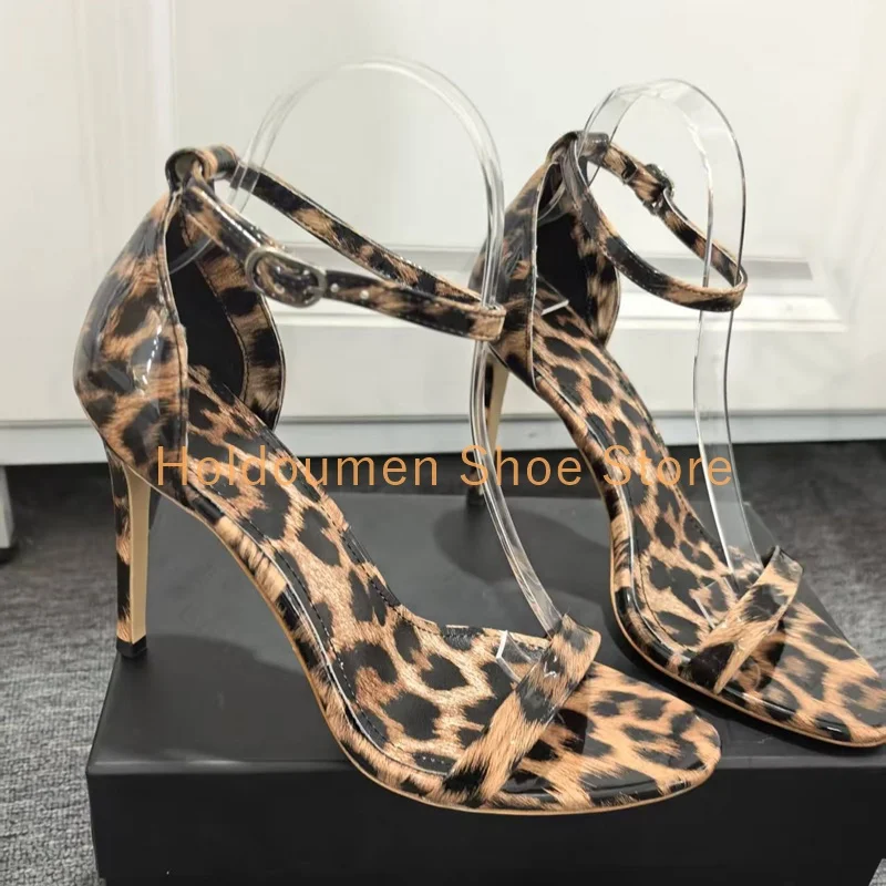 Classic Leopard Print One-Strap Lady Sandals Sexy Peep Toe Ankle Strap Buckle Stiletto Sandals Catwalk Exquisite Design Sandals
Classic Leopard Print One-Strap Lady Sandals Sexy Peep Toe Ankle Strap Buckle Stiletto Sandals Catwalk Exquisite Design Sandals