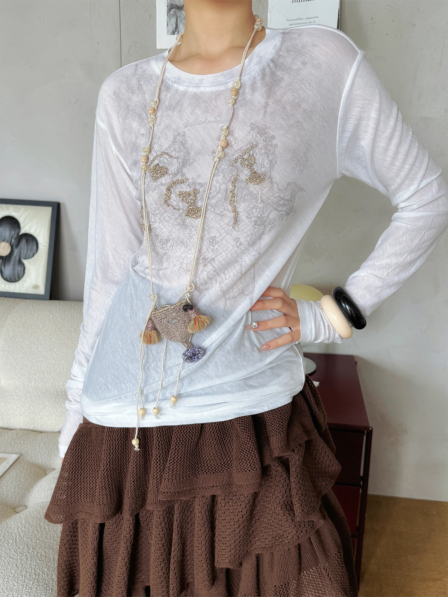 E Artist Long Sve Hook Flower T-irt Skin Tone Casual Loose Fit Ladies Top for Daily Wear by Handpied Stores
E Artist Long Sve Hook Flower T-irt Skin Tone Casual Loose Fit Ladies Top for Daily Wear by Handpied Stores