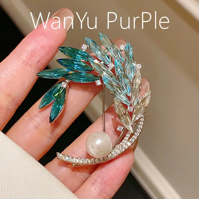 Luxurious Gradient Crystal Wheat Ear Brooch Women's Luxury Light Luxury Freshwater Pearl Coat Corsage Clothing Accessories
Luxurious Gradient Crystal Wheat Ear Brooch Women's Luxury Light Luxury Freshwater Pearl Coat Corsage Clothing Accessories