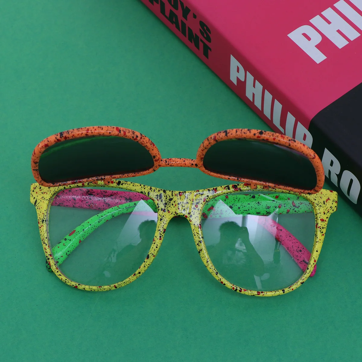 Double Layer Flip Sunglasses Eyeglasses Novelty Funny Party up Costume Accessories Halloween Christmas Carnival
Double Layer Flip Sunglasses Eyeglasses Novelty Funny Party up Costume Accessories Halloween Christmas Carnival