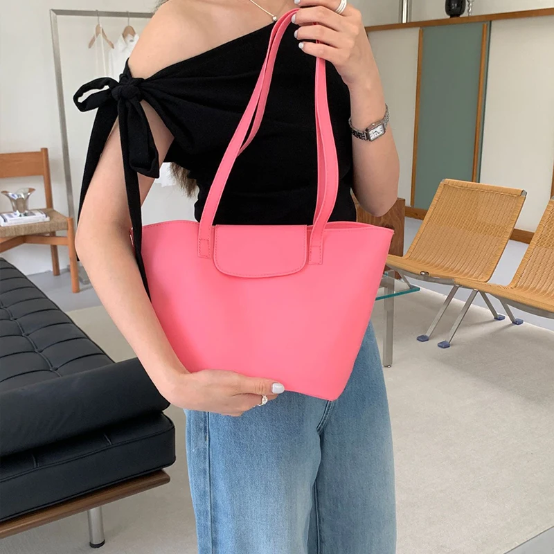 Fashion Transparent Jelly Shoulder Bag сумка женская летняя Korean Candy-colored Niche Design Versatile Commuting Shoulder Bag
Fashion Transparent Jelly Shoulder Bag сумка женская летняя Korean Candy-colored Niche Design Versatile Commuting Shoulder Bag