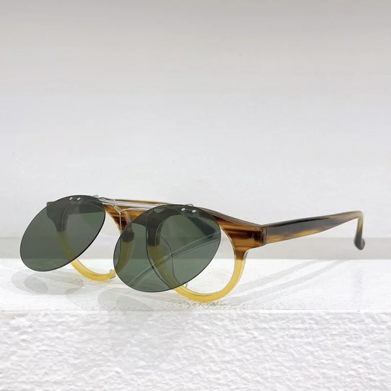 2024 Fashion New Clip on Sunglasses for Women Men Brand Designer High Quality Oculos De Sol with Brand Cases Free Shipping
2024 Fashion New Clip on Sunglasses for Women Men Brand Designer High Quality Oculos De Sol with Brand Cases Free Shipping
