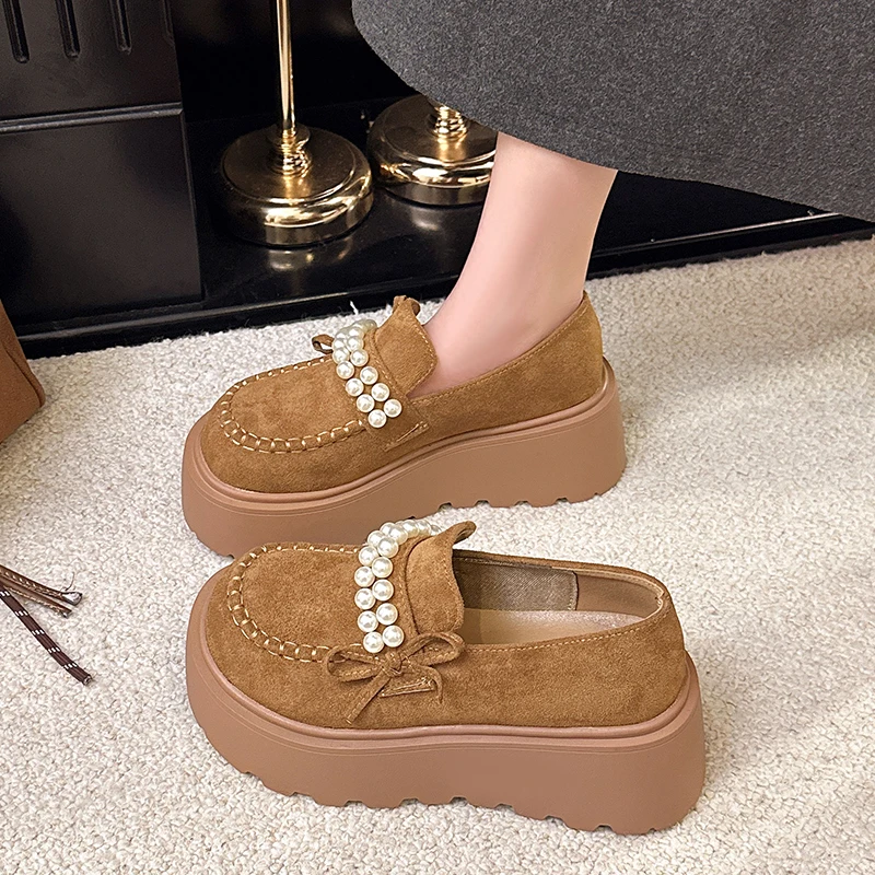 Women's Thick Bottom Slip-On Loafers Pearl Decorated Mary Janes Fashionable Casual Shoes Spring Season
Women's Thick Bottom Slip-On Loafers Pearl Decorated Mary Janes Fashionable Casual Shoes Spring Season