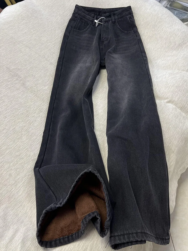 Черно-серые джинсы с высокой талией для женщин, осень-зима, новые свободные прямые брюки, универсальные широкие джинсовые брюки в американском стиле ретро
Черно-серые джинсы с высокой талией для женщин, осень-зима, новые свободные прямые брюки, универсальные широкие джинсовые брюки в американском стиле ретро