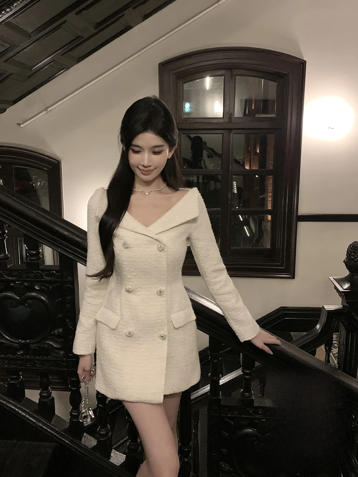 Kubiliv Early Autumn Heavy Work Turn-down Collar Dr Double Row Woven Diamond Button Waist Cinch Small Fraance Skirt
Kubiliv Early Autumn Heavy Work Turn-down Collar Dr Double Row Woven Diamond Button Waist Cinch Small Fraance Skirt