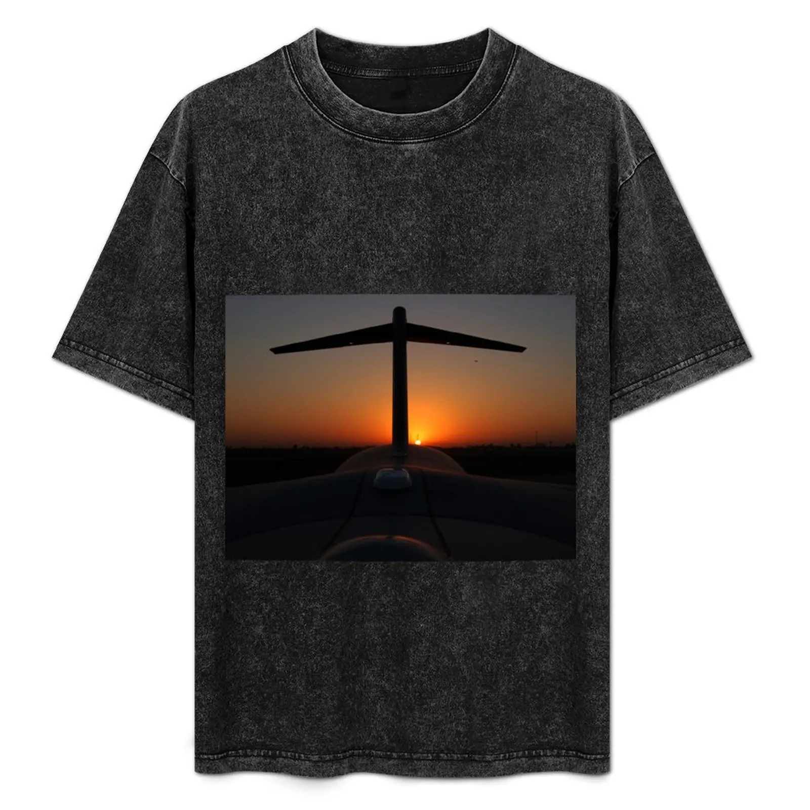T-tail Sunrise T-Shirt Breathable Basic Cotton T-Shirt
T-tail Sunrise T-Shirt Breathable Basic Cotton T-Shirt