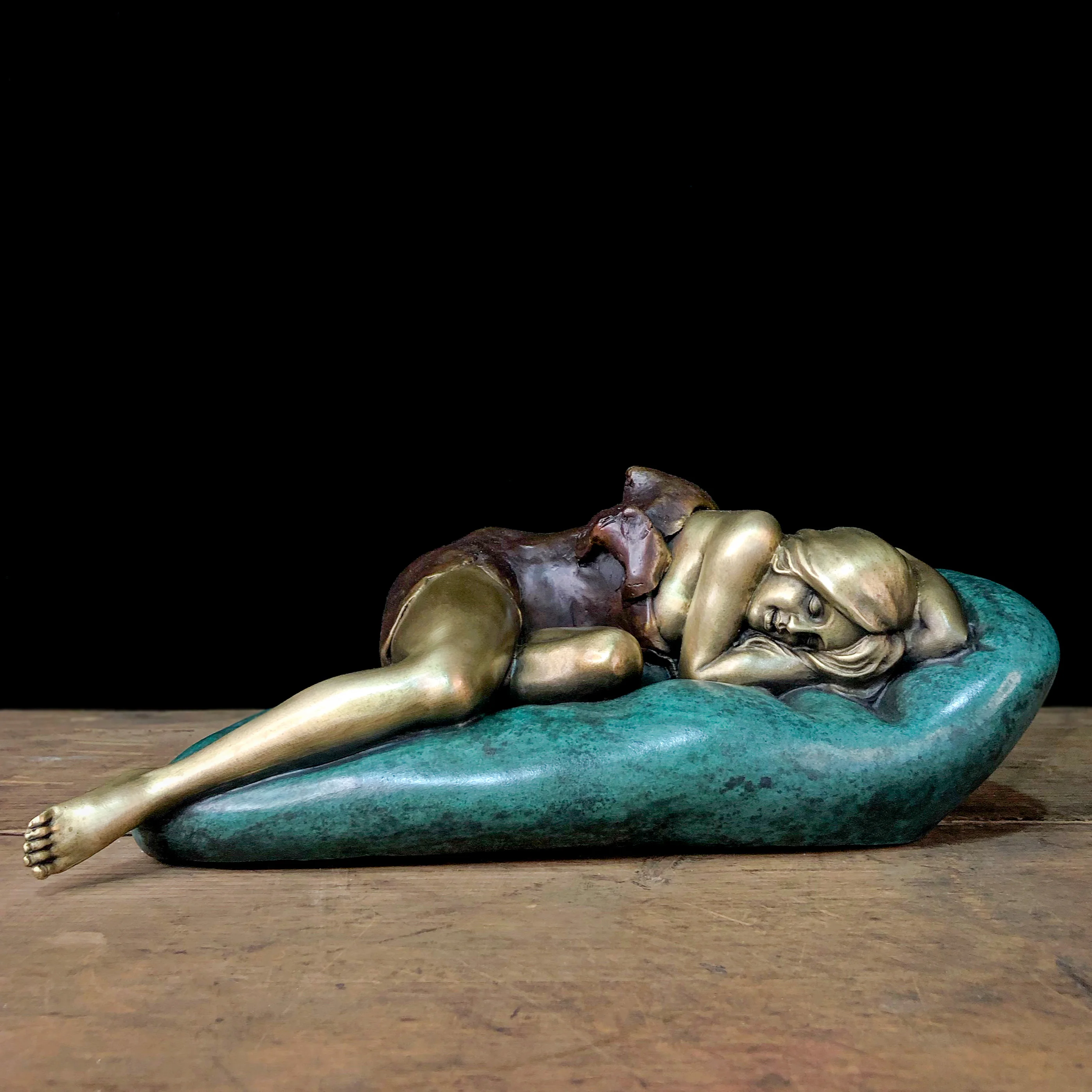 Collectible works Famous sculptor Original Dream Sleeping Beauty bronze Sculpture ART home office Bar business TOP Ornament
Collectible works Famous sculptor Original Dream Sleeping Beauty bronze Sculpture ART home office Bar business TOP Ornament