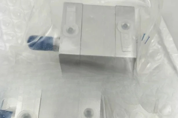 Brand New ADN-100-60-A-P-A Expedited shipping
Brand New ADN-100-60-A-P-A Expedited shipping