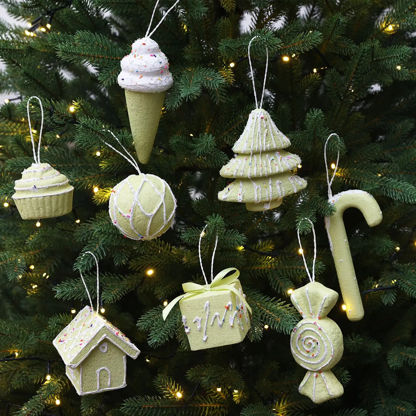 2Pcs Decorative Lollipop Fruit House Cane Christmas Tree Hanging Decoration Green Colorful Christmas Tree Cross Border Ice Cream
2Pcs Decorative Lollipop Fruit House Cane Christmas Tree Hanging Decoration Green Colorful Christmas Tree Cross Border Ice Cream