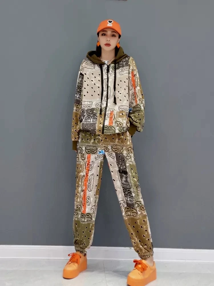 European Station 2022 Winter New Leisure Sports Suit Fashion Pullover + Loose Pants Two piece Sets Women
European Station 2022 Winter New Leisure Sports Suit Fashion Pullover + Loose Pants Two piece Sets Women