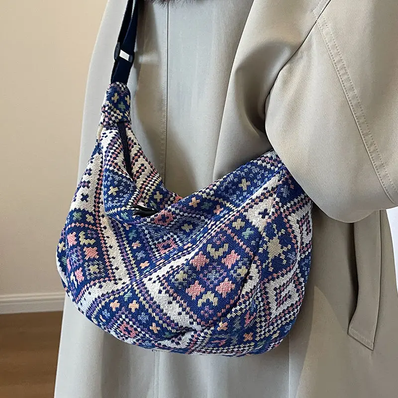 Net Red Sail Cloth Commuter Shoulder National Wind Crossbody Female Ins College Student Class Fashion Hobo Bag sewing thread
Net Red Sail Cloth Commuter Shoulder National Wind Crossbody Female Ins College Student Class Fashion Hobo Bag sewing thread