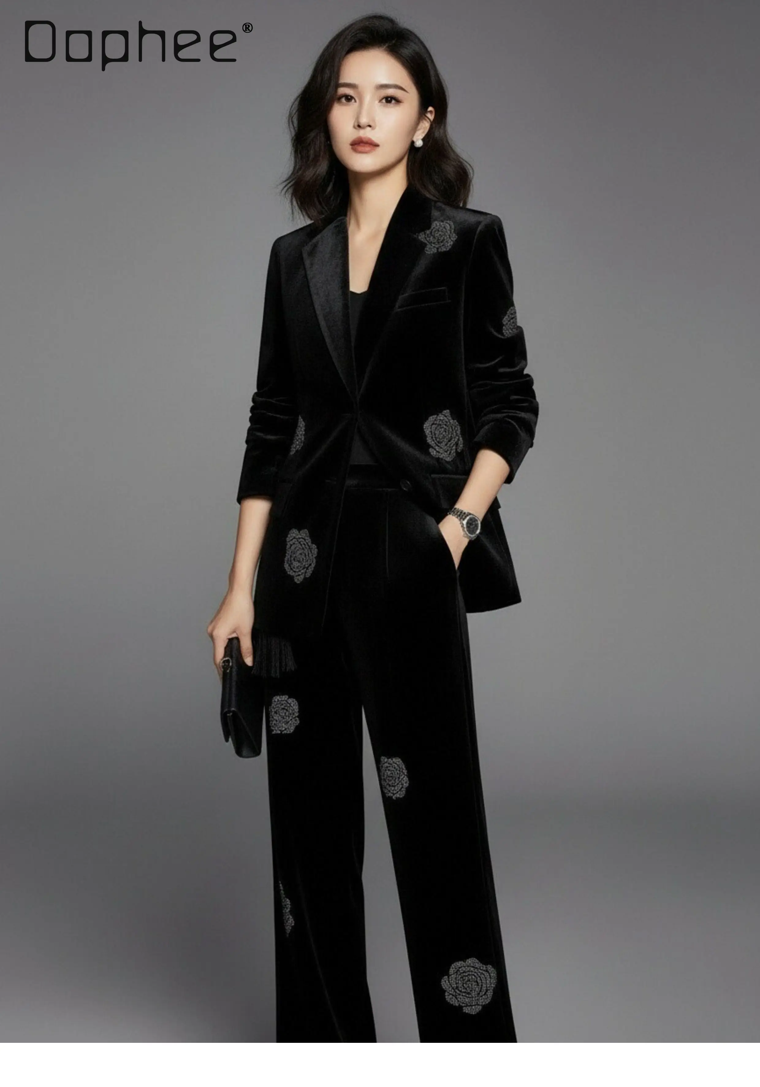 High-End Black Rhinestone Velvet Suit Women Office Lady Elegant Professional Cross Collar Blazer Wide-Leg Pants Two-Piece Set
High-End Black Rhinestone Velvet Suit Women Office Lady Elegant Professional Cross Collar Blazer Wide-Leg Pants Two-Piece Set